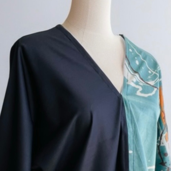 0133A / Petite Style Top, Batik Pattern Cropped Kaftan - Picture 8 of 9